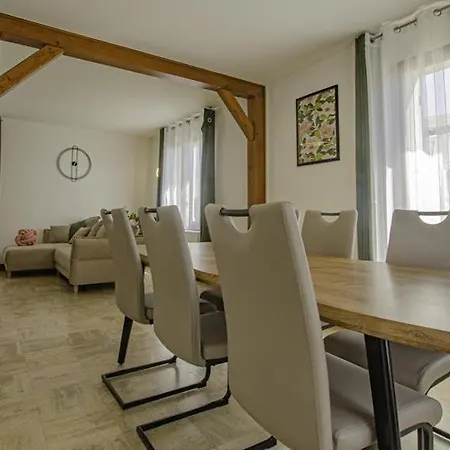 Maison Des 3 Lacs بيت للعطل Chavanges